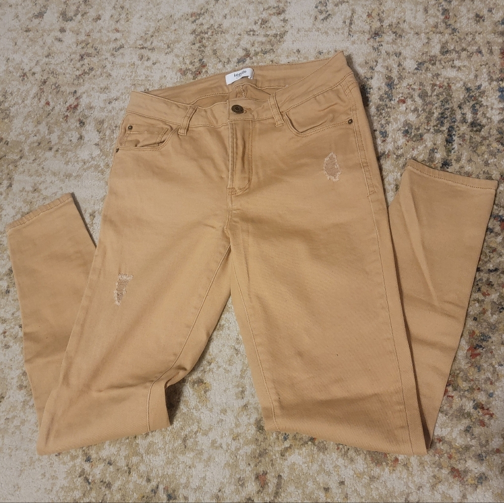 Kensie distressed ankle biter jeans size 4/27